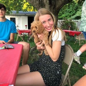 Meet your Posher, Maya